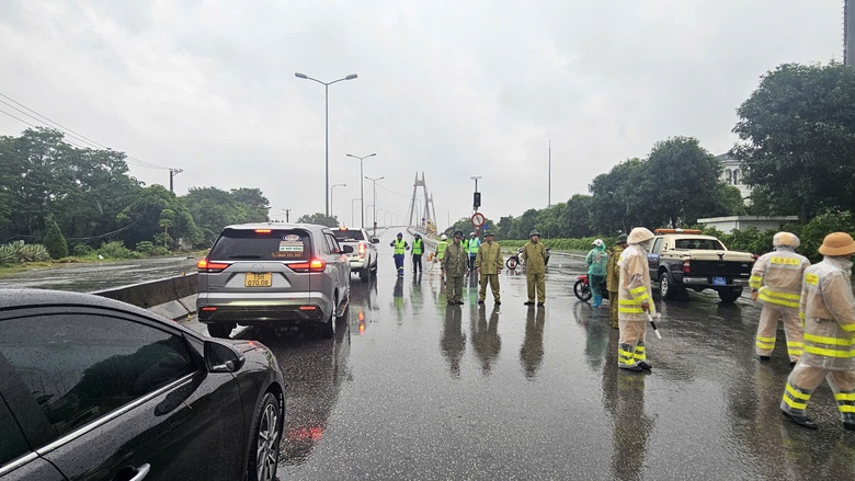 Nhiều c&acirc;y cầu ở t&acirc;m b&atilde;o Hải Ph&ograve;ng - Quảng Ninh cấm phương tiện qua lại- Ảnh 1.