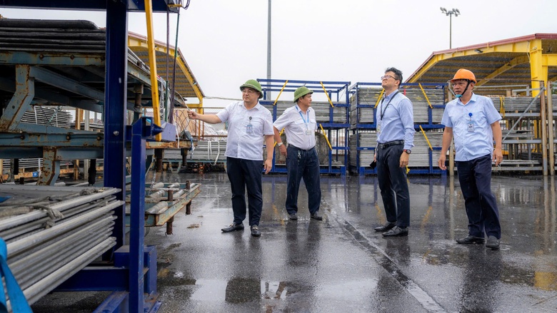 S&acirc;n bay Nội B&agrave;i trước giờ tạm đ&oacute;ng cửa v&igrave; b&atilde;o số 3- Ảnh 5.