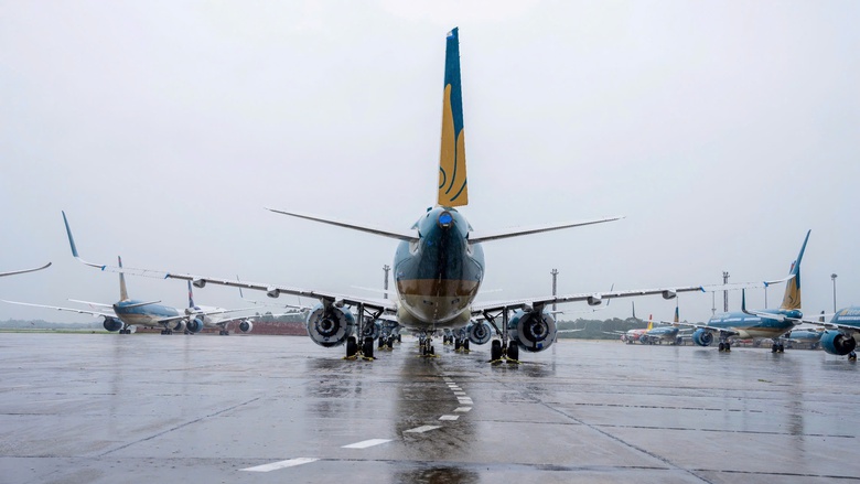 S&acirc;n bay Nội B&agrave;i trước giờ tạm đ&oacute;ng cửa v&igrave; b&atilde;o số 3- Ảnh 6.