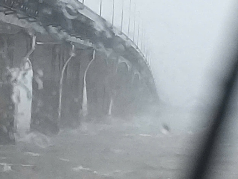 B&atilde;o số 3: Cấm phương tiện qua cầu vượt biển T&acirc;n Vũ - Lạch Huyện- Ảnh 3.