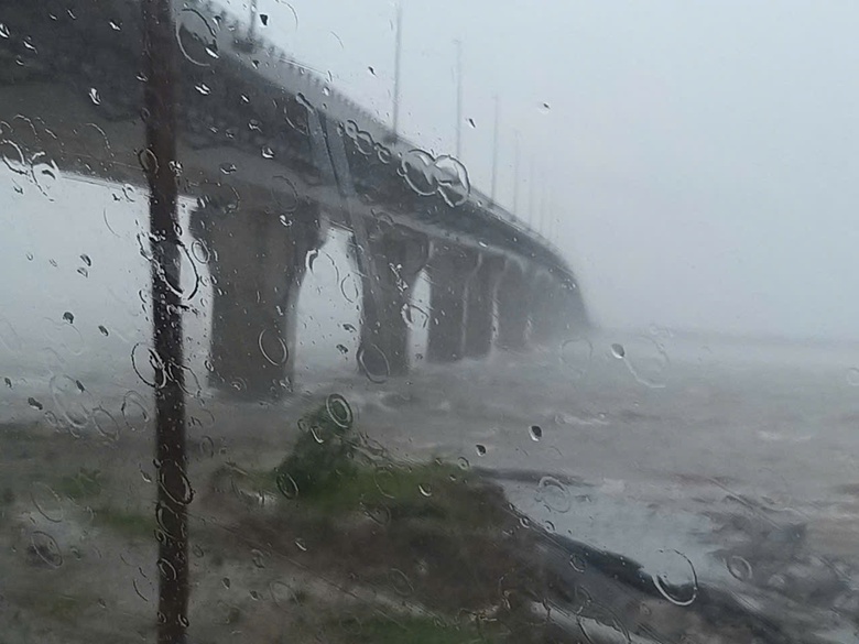 B&atilde;o số 3: Cấm phương tiện qua cầu vượt biển T&acirc;n Vũ - Lạch Huyện- Ảnh 4.