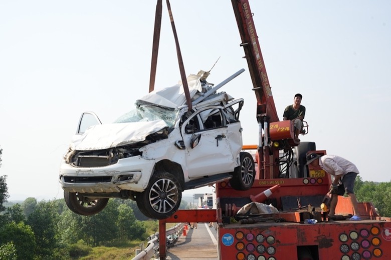 T&agrave;i xế vượt ẩu l&agrave;m 3 mẹ con tử vong tr&ecirc;n cao tốc Cam Lộ - La Sơn bị phạt 7,5 năm t&ugrave;- Ảnh 1.