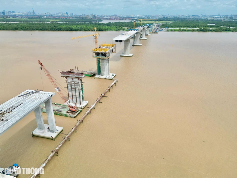 Cầu Nhơn Trạch sẵn sàng hợp long hai nhịp đầu tiên- Ảnh 1. Cầu Nhơn Trạch sẵn sàng hợp long hai nhịp đầu tiên- Ảnh 1.