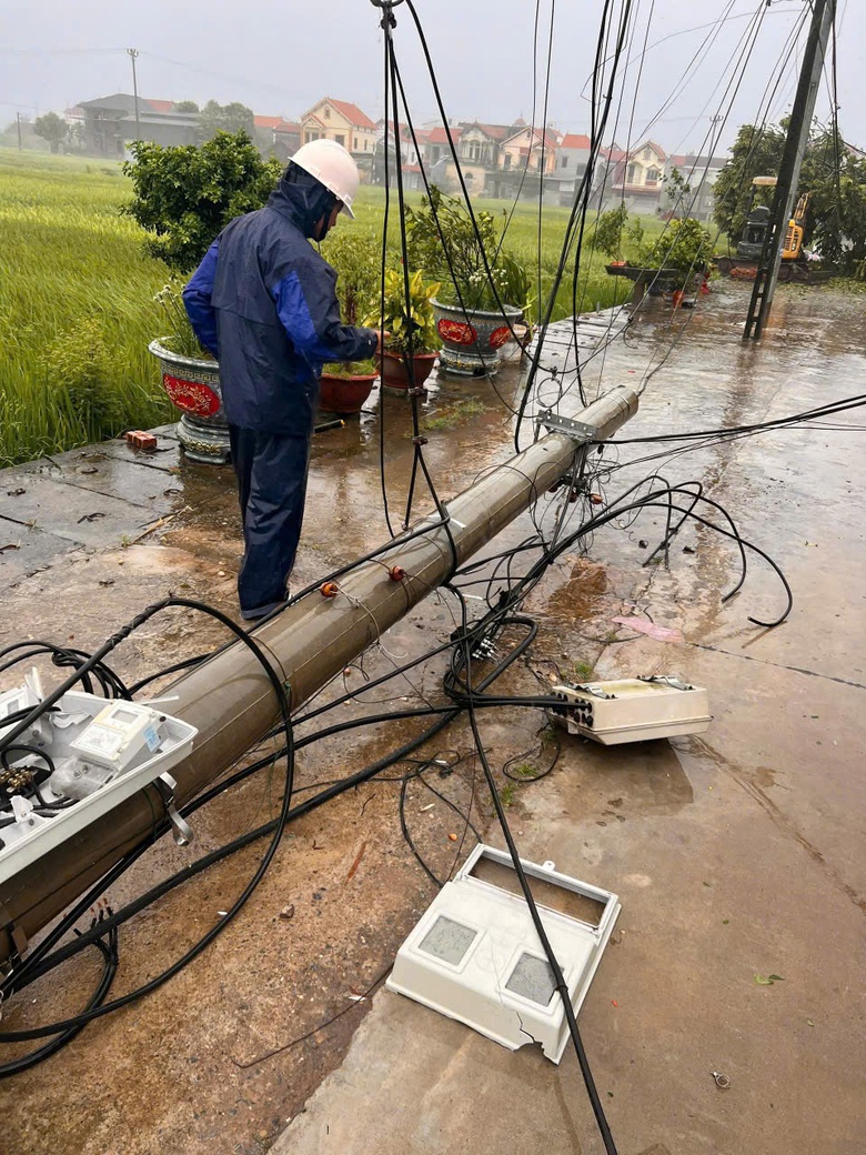 Xuy&ecirc;n đ&ecirc;m khắc phục sự cố điện- Ảnh 8.