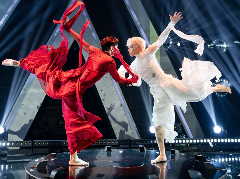 Chung kết Anh trai say hi: Isaac khiến Trấn Th&agrave;nh bật kh&oacute;c- Ảnh 1.