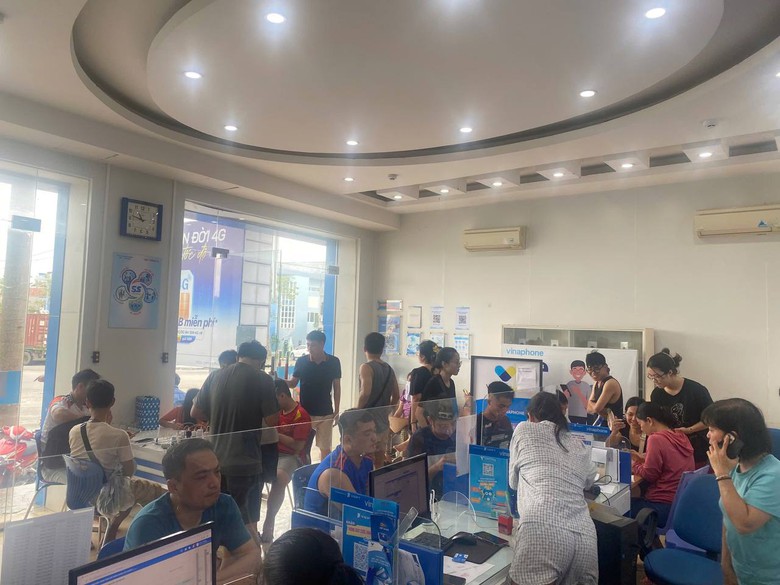 Khôi phục liên lạc hoàn toàn tại Quảng Ninh, Hải Phòng, VNPT miễn phí thuê bao vùng bão- Ảnh 1. Khôi phục liên lạc hoàn toàn tại Quảng Ninh, Hải Phòng, VNPT miễn phí thuê bao vùng bão- Ảnh 1.