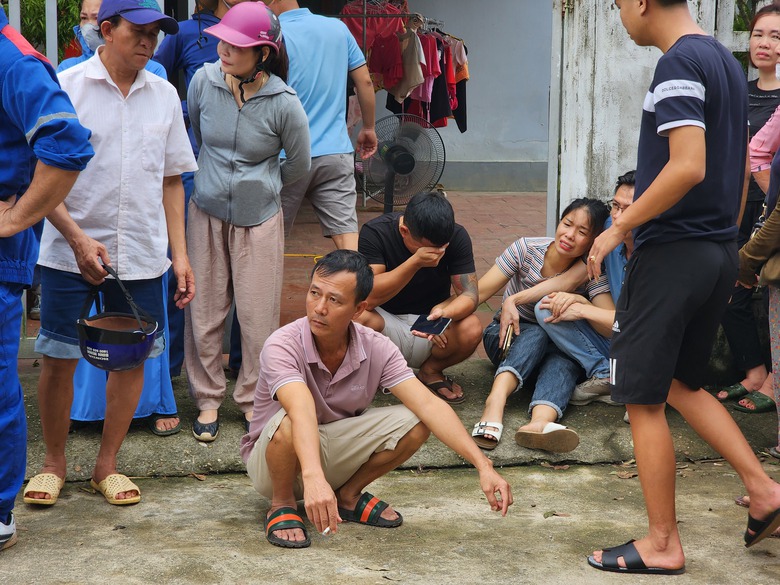 Vụ sập cầu Phong Ch&acirc;u ở Ph&uacute; Thọ: D&ugrave;ng flycam t&igrave;m nạn nh&acirc;n dọc hạ lưu- Ảnh 5.