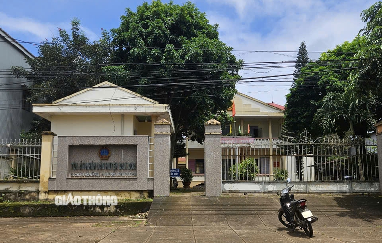 Gia Lai: Ph&oacute; ch&aacute;nh &aacute;n TAND huyện Đắk Đoa bị điều tra tội nhận hối lộ- Ảnh 1.