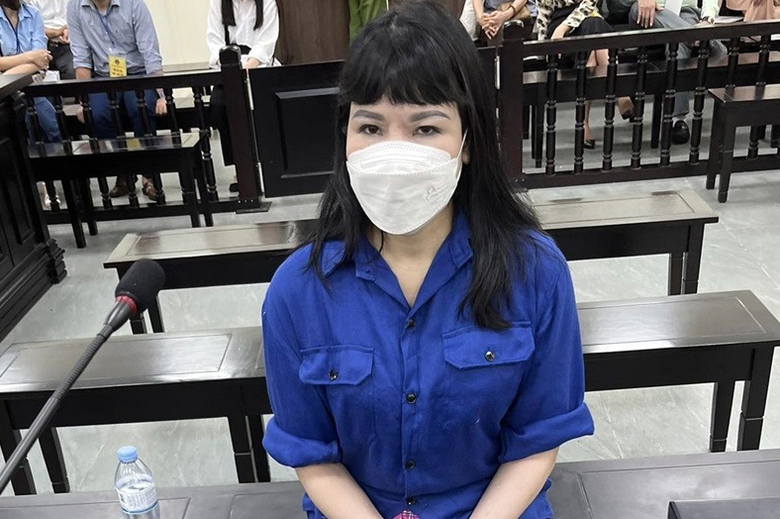 Cựu Ph&oacute; gi&aacute;m đốc Eximbank Ba Đ&igrave;nh hầu t&ograve;a trong vụ lừa đảo hơn 2.700 tỷ- Ảnh 1.