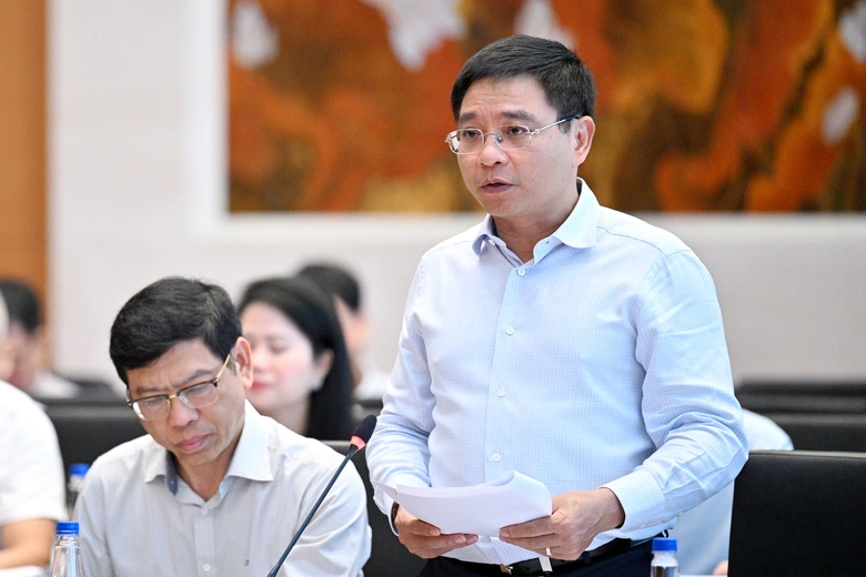 Ph&oacute; chủ tịch Quốc hội: Nghi&ecirc;n cứu sử dụng t&agrave;u bay kh&ocirc;ng người l&aacute;i- Ảnh 1.