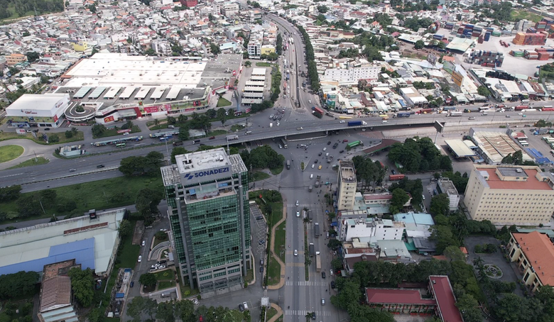 Ph&acirc;n luồng giao th&ocirc;ng ở ng&atilde; tư Vũng T&agrave;u ra sao để giảm &ugrave;n tắc?- Ảnh 1.