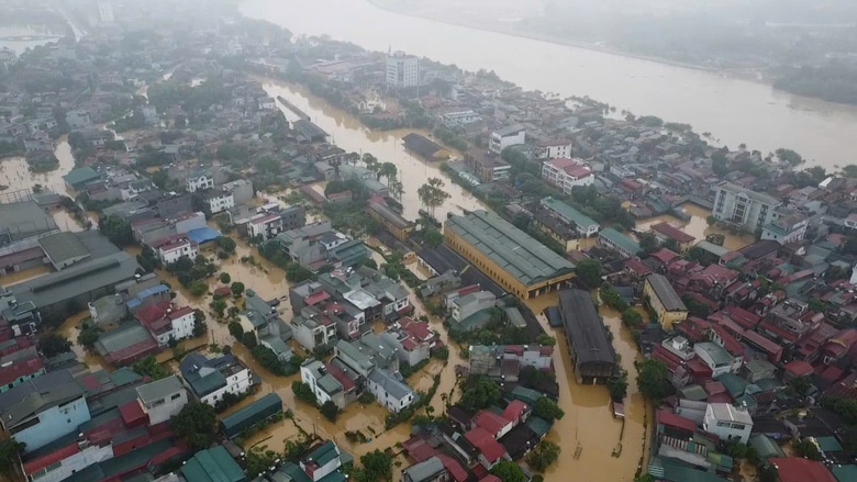 Dừng chạy t&agrave;u kh&aacute;ch H&agrave; Nội - L&agrave;o Cai do mưa lũ lớn tại Y&ecirc;n B&aacute;i- Ảnh 1.