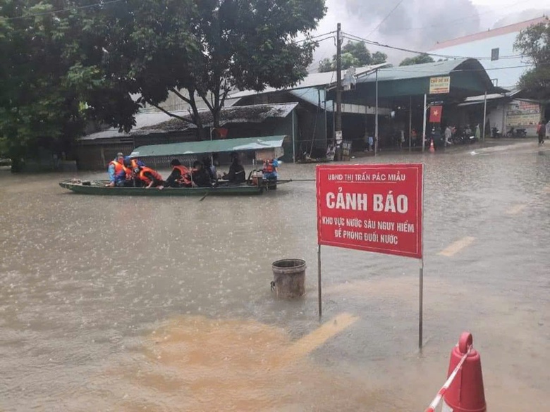 Cao Bằng: Sạt lở nghi&ecirc;m trọng khiến 1 người chết, 20 người mất t&iacute;ch, giao th&ocirc;ng đ&igrave;nh trệ- Ảnh 2.