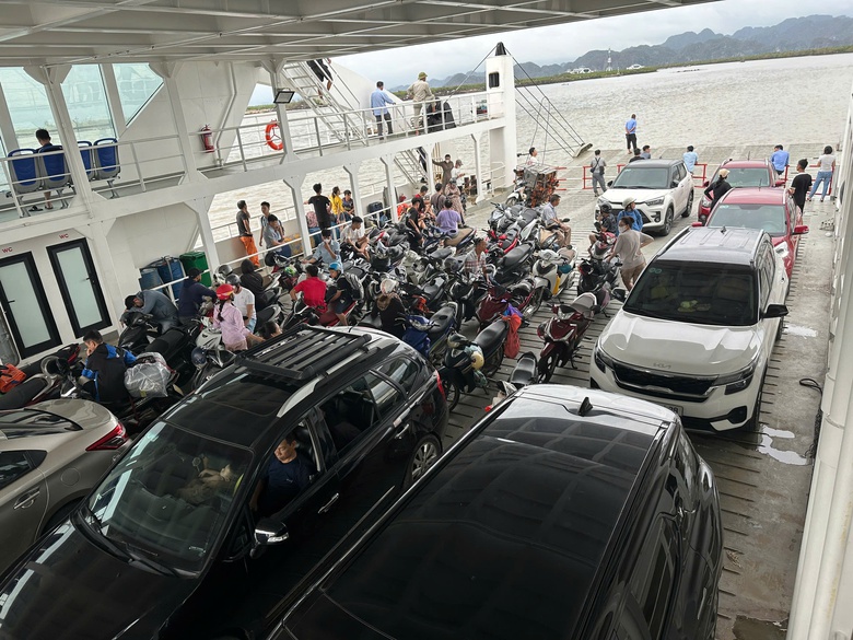 Hải Ph&ograve;ng: Tuyến ph&agrave; ra đảo C&aacute;t B&agrave; hoạt động trở lại sau b&atilde;o số 3- Ảnh 1.