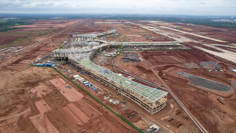 Tết không nghỉ trên công trường 2 dự án hàng không lớn- Ảnh 2. Tết không nghỉ trên công trường 2 dự án hàng không lớn- Ảnh 2.