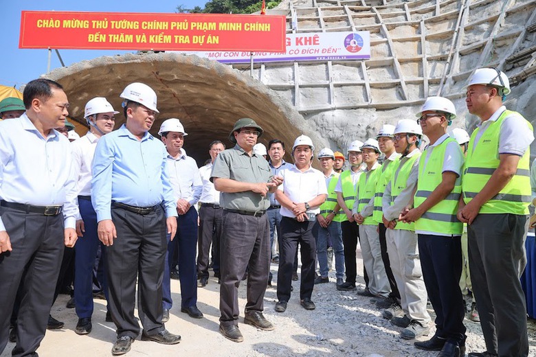 Tăng tốc, bứt ph&aacute;, đưa đất nước vững bước tiến v&agrave;o Kỷ nguy&ecirc;n vươn m&igrave;nh- Ảnh 4.