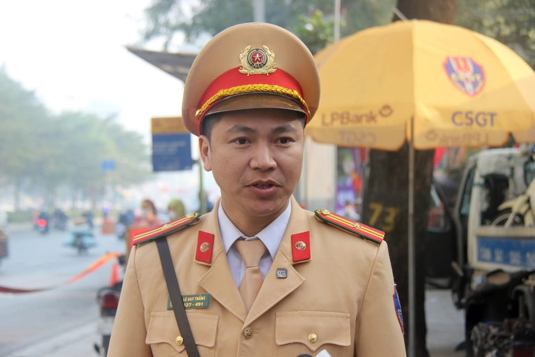 H&agrave;ng loạt người đi xe m&aacute;y vượt đ&egrave;n đỏ bị phạt nặng, trừ điểm bằng l&aacute;i- Ảnh 12.