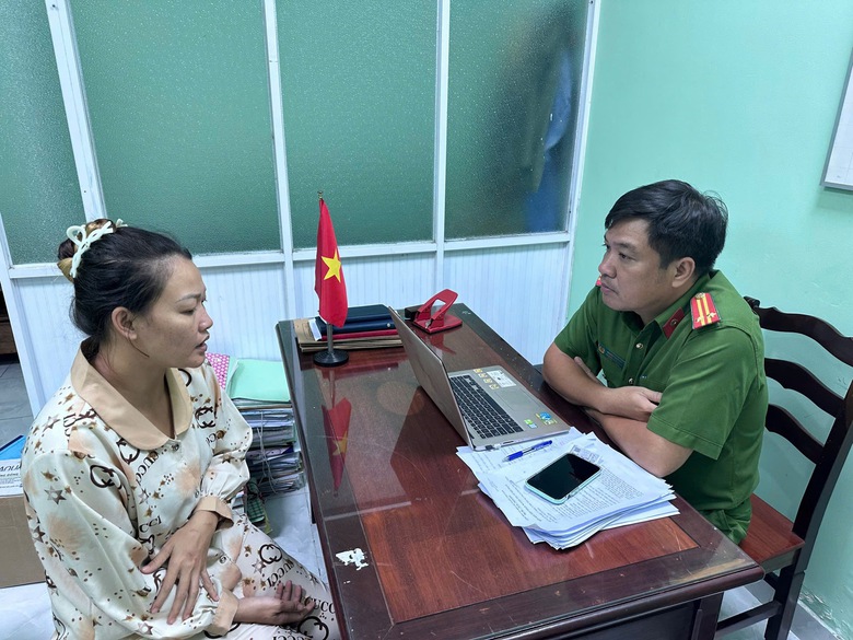 Ch&acirc;n tướng người phụ nữ h&agrave;nh hung nh&acirc;n vi&ecirc;n g&aacute;c chắn t&agrave;u ở TP.HCM- Ảnh 2.