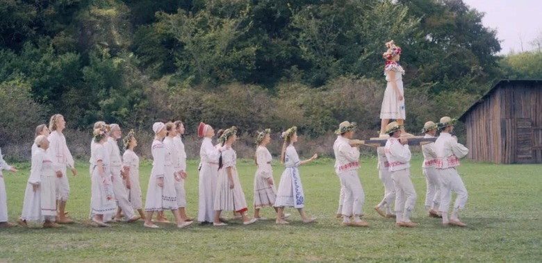 Florence Pugh từng suy sụp khi đ&oacute;ng Midsommar- Ảnh 7.