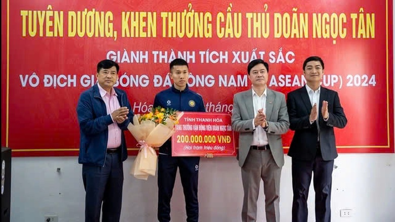 Loạt sao tuyển Việt Nam nhận th&ecirc;m phần thưởng sau chức v&ocirc; địch AFF Cup 2024- Ảnh 1.