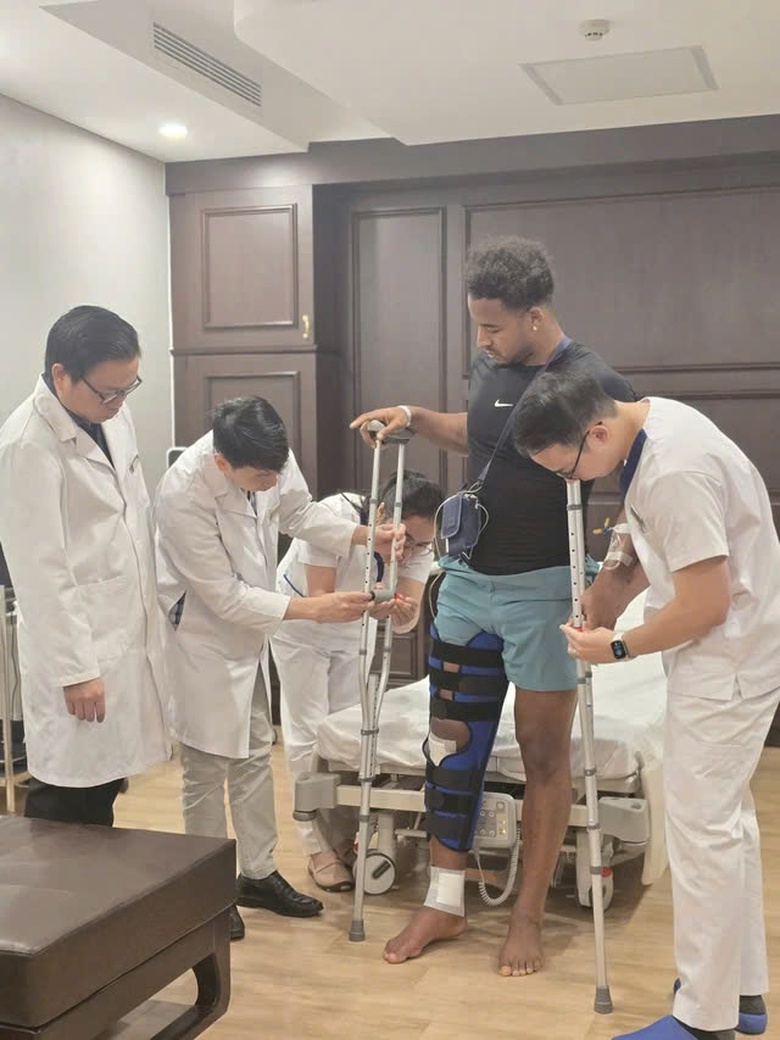 Khi n&agrave;o Xu&acirc;n Son trở lại tập luyện sau chấn thương?- Ảnh 1.