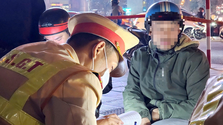 Phạt nặng đâu phải để thu tiền- Ảnh 1. Phạt nặng đâu phải để thu tiền- Ảnh 1.