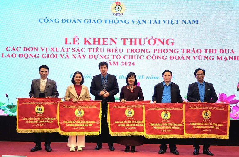 C&ocirc;ng đo&agrave;n GTVT: Chỗ dựa vững chắc cho người lao động- Ảnh 3.