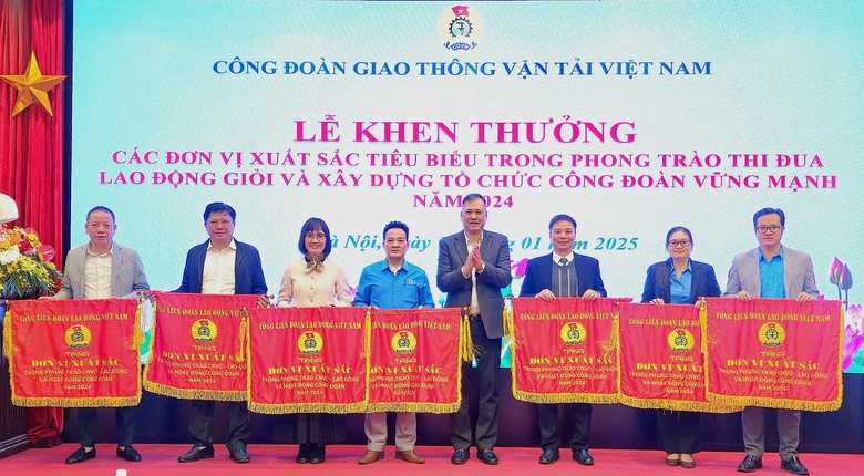 C&ocirc;ng đo&agrave;n GTVT: Chỗ dựa vững chắc cho người lao động- Ảnh 2.