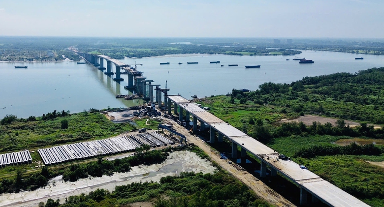 C&ocirc;ng trường giao th&ocirc;ng thi c&ocirc;ng xuy&ecirc;n Tết- Ảnh 4.