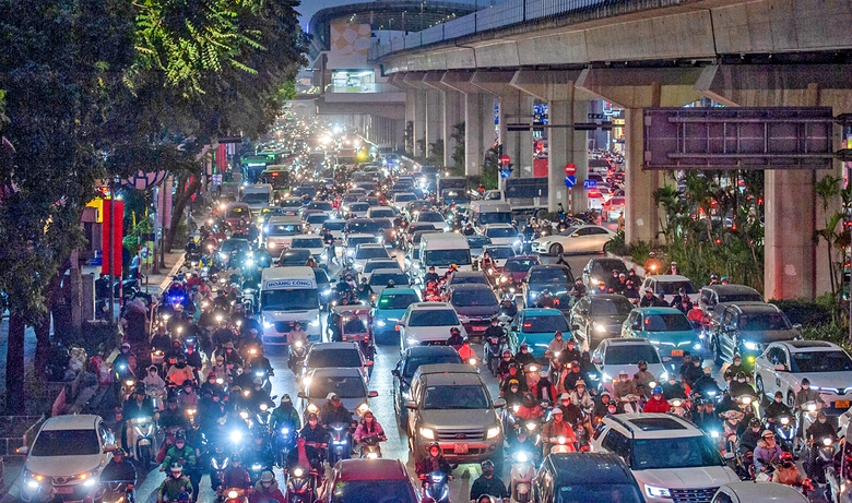 H&agrave; Nội: H&oacute;a giải h&agrave;ng chục điểm đen &ugrave;n tắc c&aacute;ch n&agrave;o?- Ảnh 1.