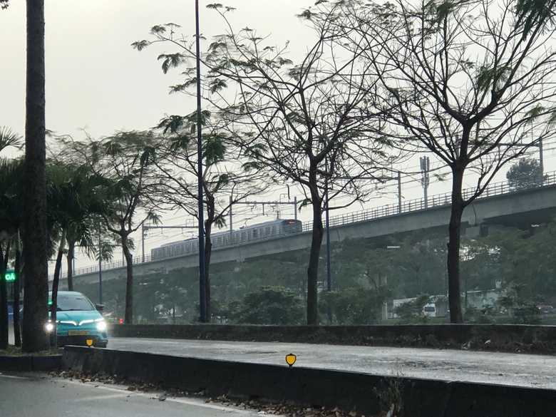 Vì sao metro số 1 phải dừng tàu khi trời mưa?- Ảnh 2. Vì sao metro số 1 phải dừng tàu khi trời mưa?- Ảnh 2.