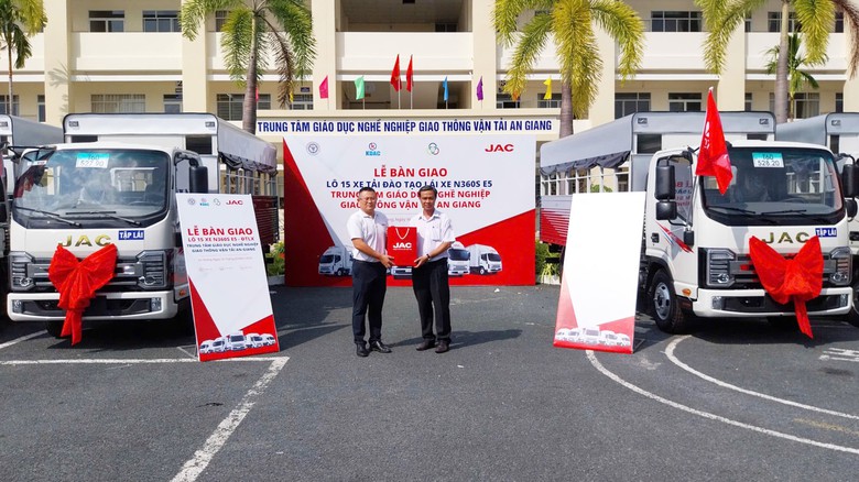 Nhiều điểm s&aacute;ng đ&agrave;o tạo l&aacute;i xe ở An Giang- Ảnh 3.