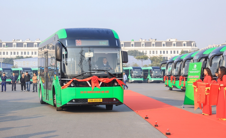 Transerco khai trương 3 tuyến buýt điện mới- Ảnh 4. Transerco khai trương 3 tuyến buýt điện mới- Ảnh 4.