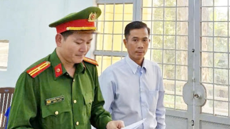 An Giang: Khởi tố nguy&ecirc;n gi&aacute;m đốc Văn ph&ograve;ng đăng k&yacute; đất đai huyện Ch&acirc;u Ph&uacute;- Ảnh 1.
