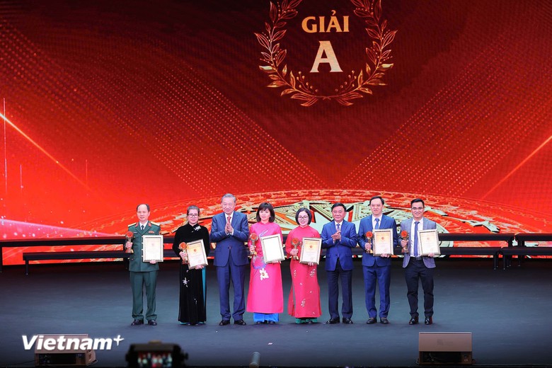 Tổng Bí thư: Báo chí phải phát triển tương xứng, vươn mình cùng dân tộc- Ảnh 2. Tổng Bí thư: Báo chí phải phát triển tương xứng, vươn mình cùng dân tộc- Ảnh 2.