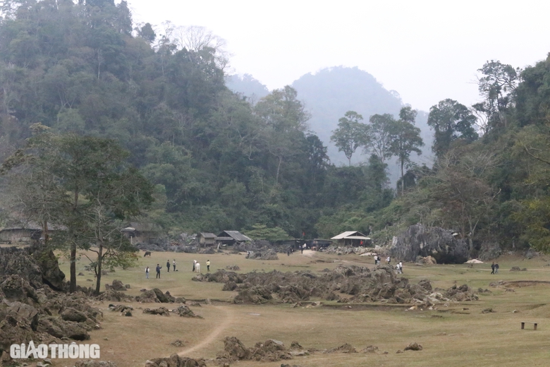 Kh&aacute;m ph&aacute; vẻ đẹp lạ kỳ &ldquo;l&agrave;ng nguy&ecirc;n thủy&rdquo; ở cao nguy&ecirc;n Mộc Ch&acirc;u- Ảnh 11.