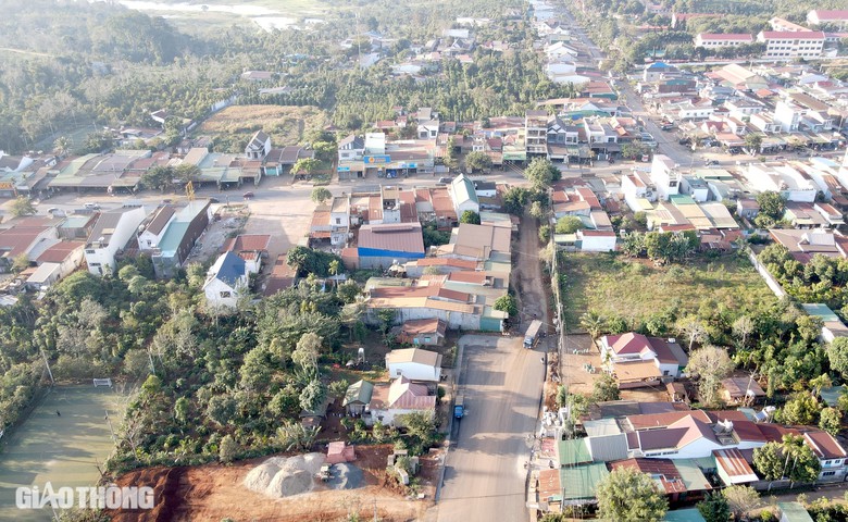 Dỡ nhà, phá tường rào bàn giao mặt bằng thi công đường tránh Đông TP Buôn Ma Thuột- Ảnh 9.