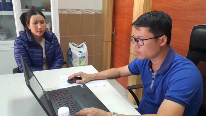 Bắt giữ cặp vợ chồng gi&aacute;m đốc sản xuất, bu&ocirc;n b&aacute;n ph&acirc;n b&oacute;n giả li&ecirc;n tỉnh- Ảnh 2.