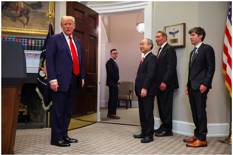 Tổng thống Mỹ Donald Trump c&ocirc;ng bố khoản đầu tư 500 tỷ USD v&agrave;o cơ sở hạ tầng AI- Ảnh 1.