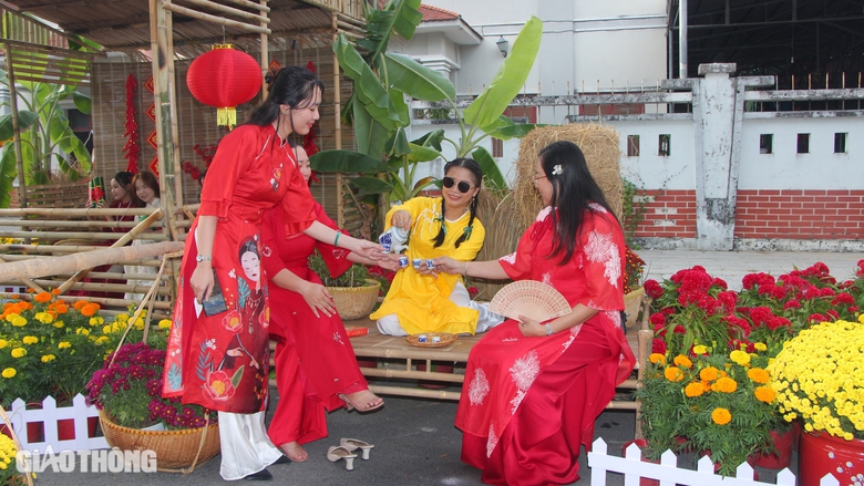 "Chợ quê ngày Tết" ở Bạc Liêu có gì đặc biệt?- Ảnh 5. "Chợ quê ngày Tết" ở Bạc Liêu có gì đặc biệt?- Ảnh 5.