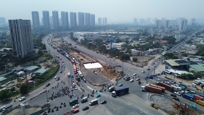 Sắp đến hẹn về đ&iacute;ch, n&uacute;t giao lớn nhất TP.HCM vẫn vướng mặt bằng- Ảnh 3.