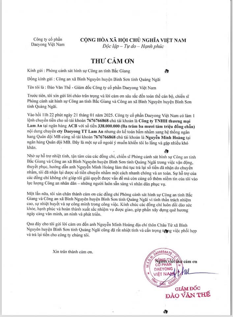 Một gi&aacute;m đốc ở Bắc Giang nhận lại h&agrave;ng trăm triệu đồng chuyển nhầm t&agrave;i khoản- Ảnh 2.