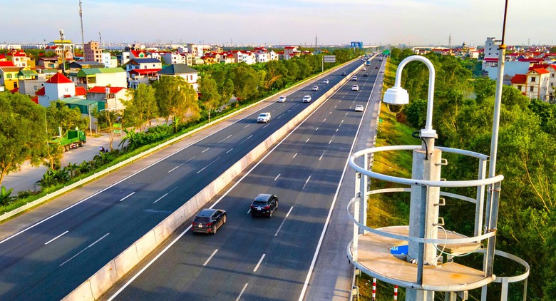 Sớm ho&agrave;n th&agrave;nh điều h&agrave;nh cao tốc Bắc - Nam bằng giao th&ocirc;ng th&ocirc;ng minh- Ảnh 1.