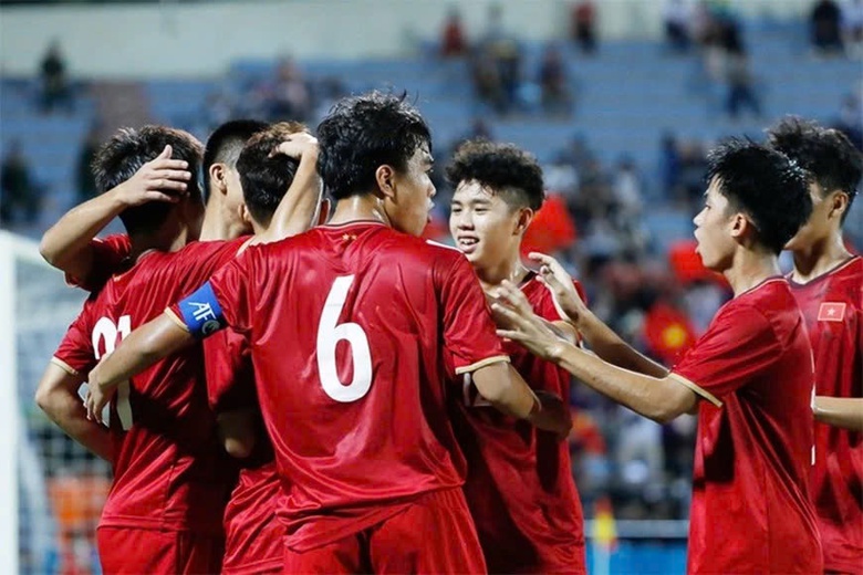 VFF nhắm HLV Nhật Bản cho U17 Việt Nam để tranh v&eacute; dự World Cup- Ảnh 1.