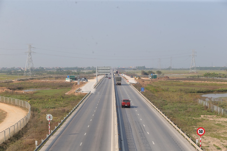 Vận h&agrave;nh trạm dừng nghỉ tạm tr&ecirc;n cao tốc qua địa b&agrave;n Nghệ An- Ảnh 1.