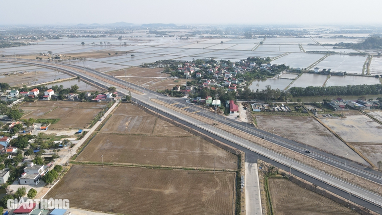 Xu&acirc;n vui đầu ti&ecirc;n tr&ecirc;n tuyến đường hơn 3.700 tỷ đồng ở H&agrave; Nam- Ảnh 22.