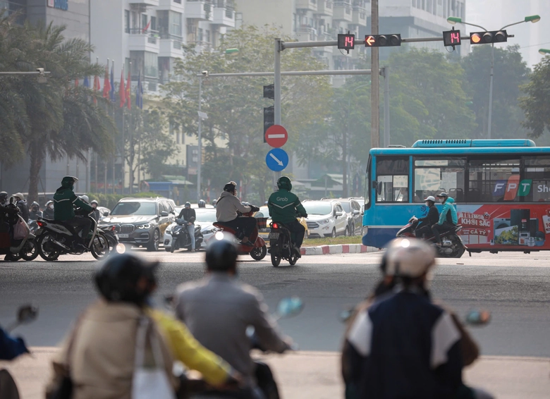 Cục CSGT: Tổng r&agrave; so&aacute;t đ&egrave;n t&iacute;n hiệu, tr&aacute;nh phạt oan- Ảnh 1.