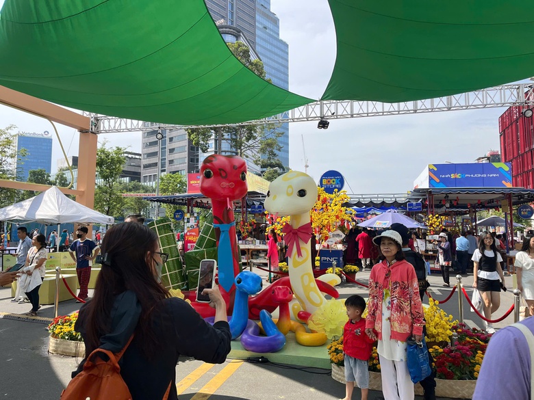 C&aacute;c điểm vui chơi TP.HCM h&uacute;t kh&aacute;ch dịp tết Ất Tỵ- Ảnh 8.