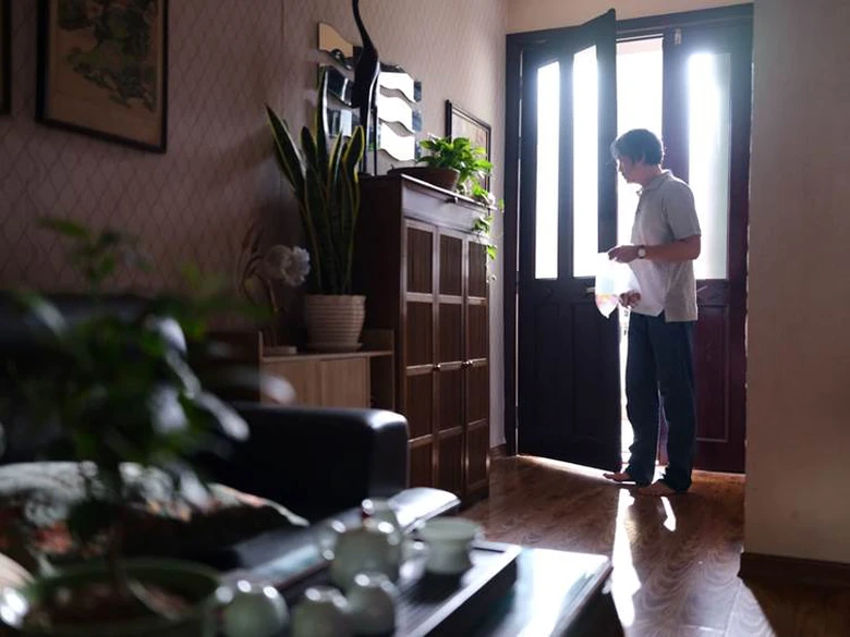 "Mưa tr&ecirc;n c&aacute;nh bướm": Sự thật ph&iacute;a sau vụ ngoại t&igrave;nh của người chồng- Ảnh 4.