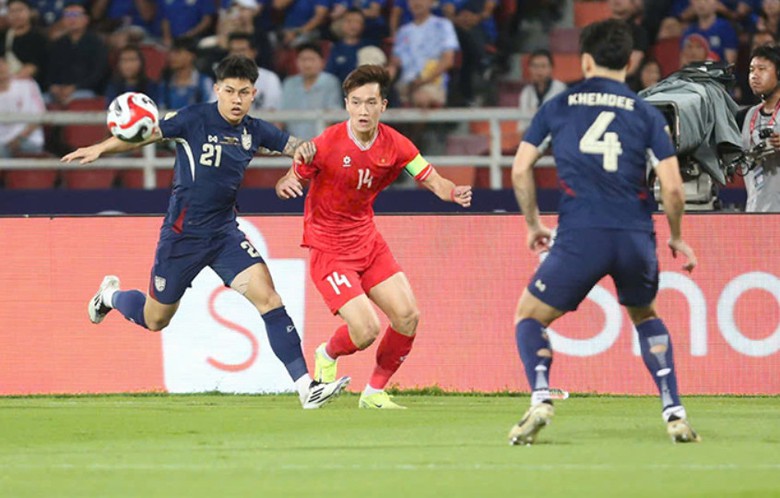 Hạ Th&aacute;i Lan theo kịch bản kh&ocirc;ng tưởng, tuyển Việt Nam lần thứ 3 v&ocirc; địch AFF Cup- Ảnh 2.